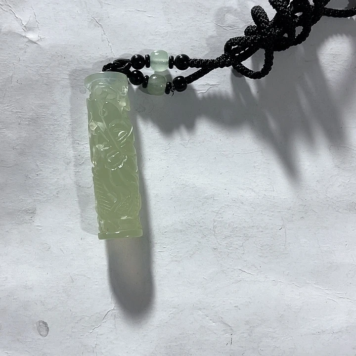岫玉颈饰未镶嵌天然岫玉龙株