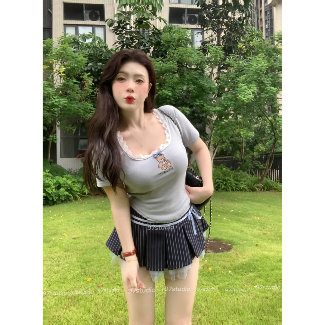 胖mm大码女装新款U领蕾丝花边U摆微胖辣妹设计感小众小熊刺绣正肩