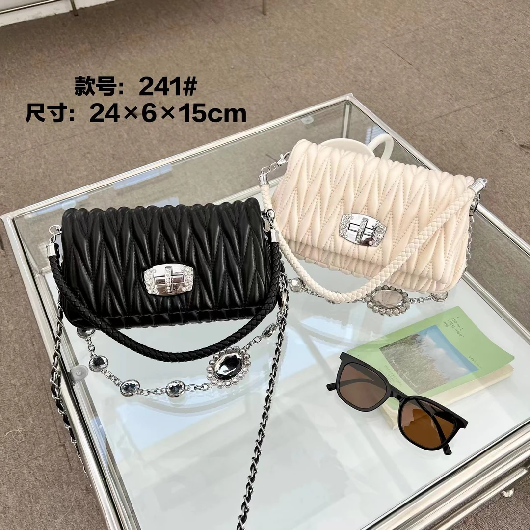 包包女款爆款2023新款正品褶皱纯色单肩腋下包女士链条包百搭女包