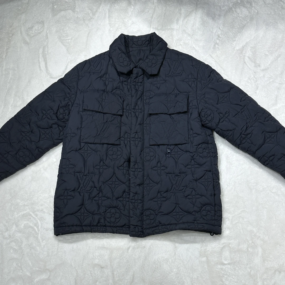 LouisVuitton/路易威登/lv浮雕logo满印棉服/99新