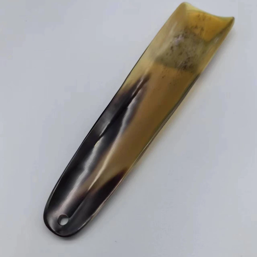 天然牛角鞋拔子一个（无柄）