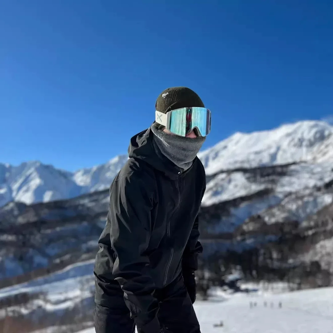 2025新款户外机能滑雪男女同款轻量加绒软壳连帽冲锋衣情侣外套