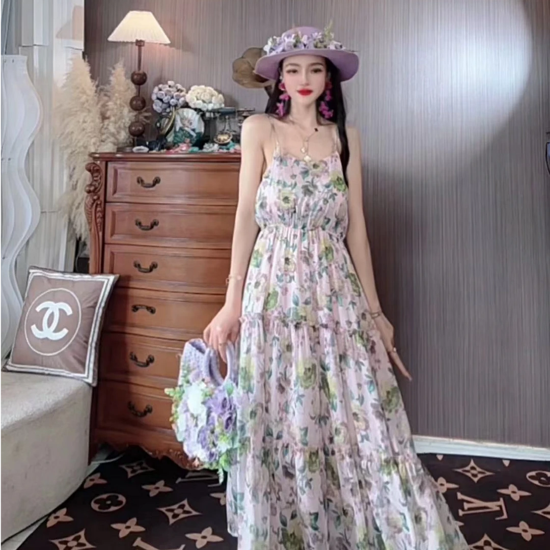 2024碎花吊带连衣裙