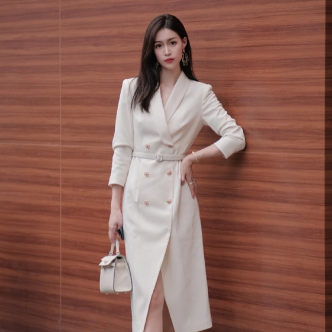 艾尚秋季气质白色藏青色长袖女装连衣裙轻奢时尚法式修身收腰优雅