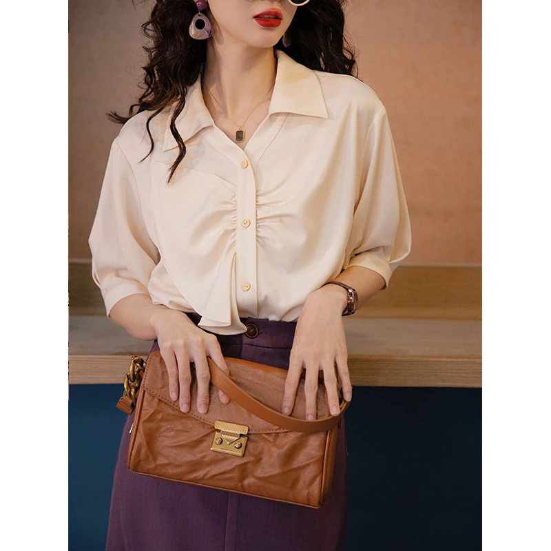 三页【一汪清泉】港风复古纯色短袖衬衫女宽松显瘦上衣CW0424121