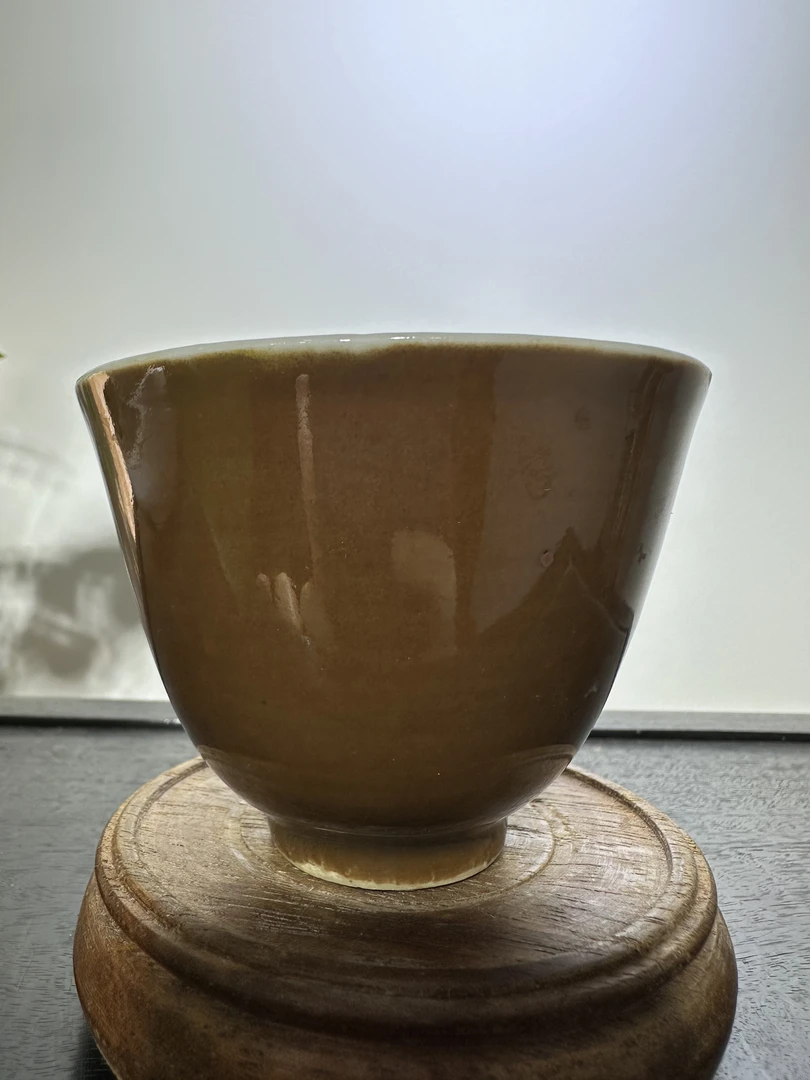 瓷器摆件单色紫金釉内绘青花鱼藻纹杯子
