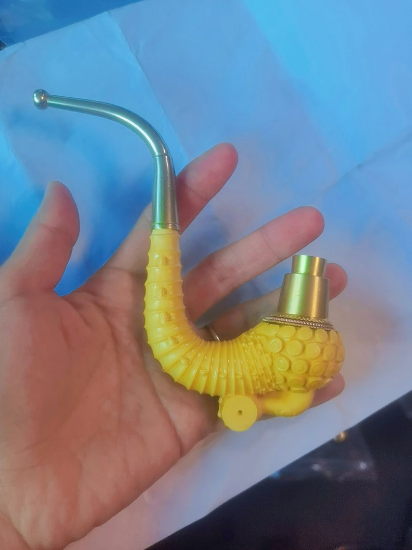 黄杨木雕刻烟杆，一体一弯2用火口内径1.1长度16厘米小一把抓。