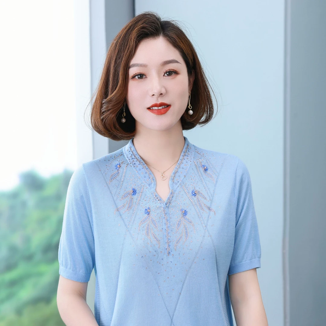 诺妈2025夏装新款中老年妈妈装重工手缝旗袍领亮钻气质百搭针织衫