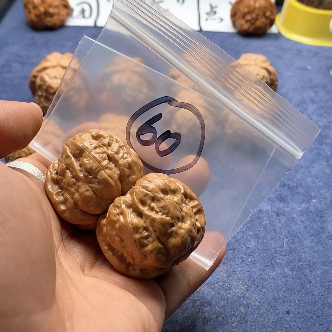 文玩核桃吊坠会***铃核桃