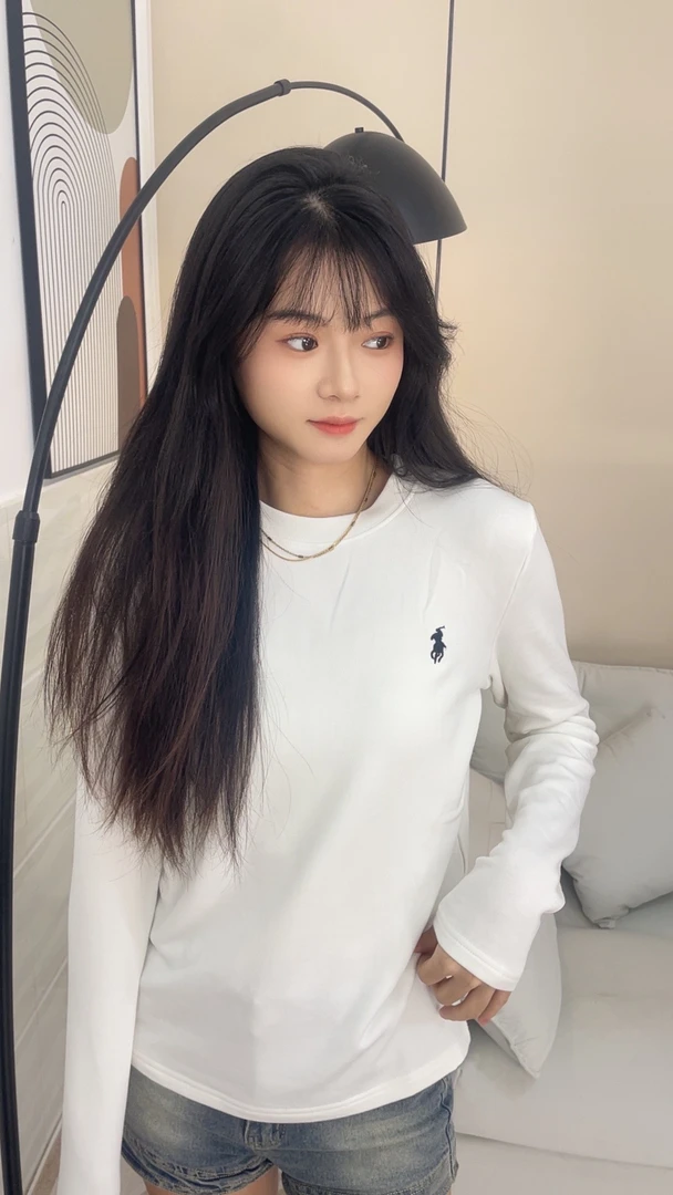 纯白内搭打底衬衫