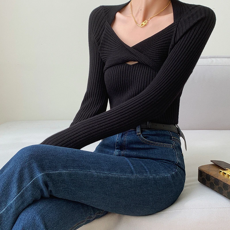 JWUNIQUE黑色长袖针织衫女早春2024新款设计感内搭打底衫别致上衣