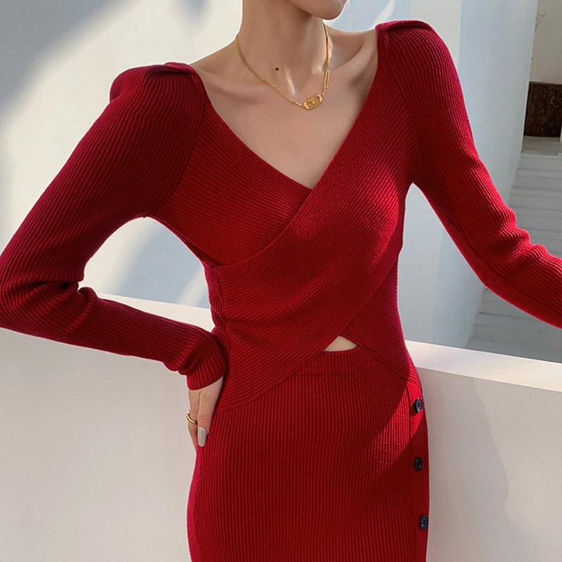 酒窝定制红色针织长袖连衣裙女2024春季新款性感甜辣风开叉打底裙