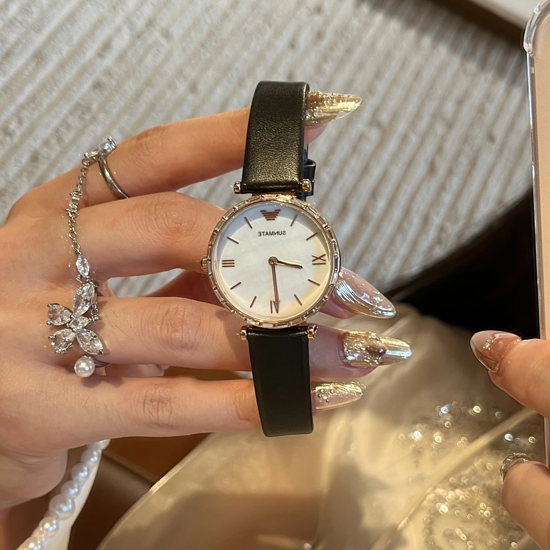 【萝伦】新款经典时尚百搭个性轻奢女士皮带圆盘手表20015