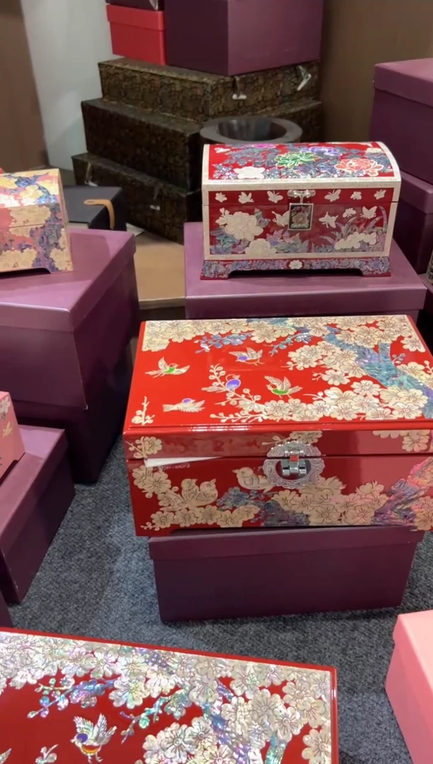 【闪购商品】大尺寸喜上眉梢鱼锁款·弘贝雅螺钿漆器