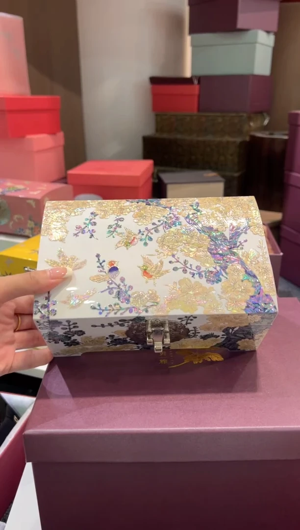 【闪购商品】白贝底喜上眉梢鱼锁款·弘贝雅螺钿漆器微瑕