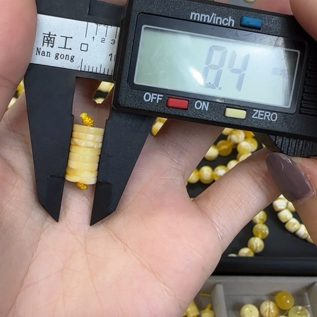 【闪购商品】琥珀裸石未镶嵌