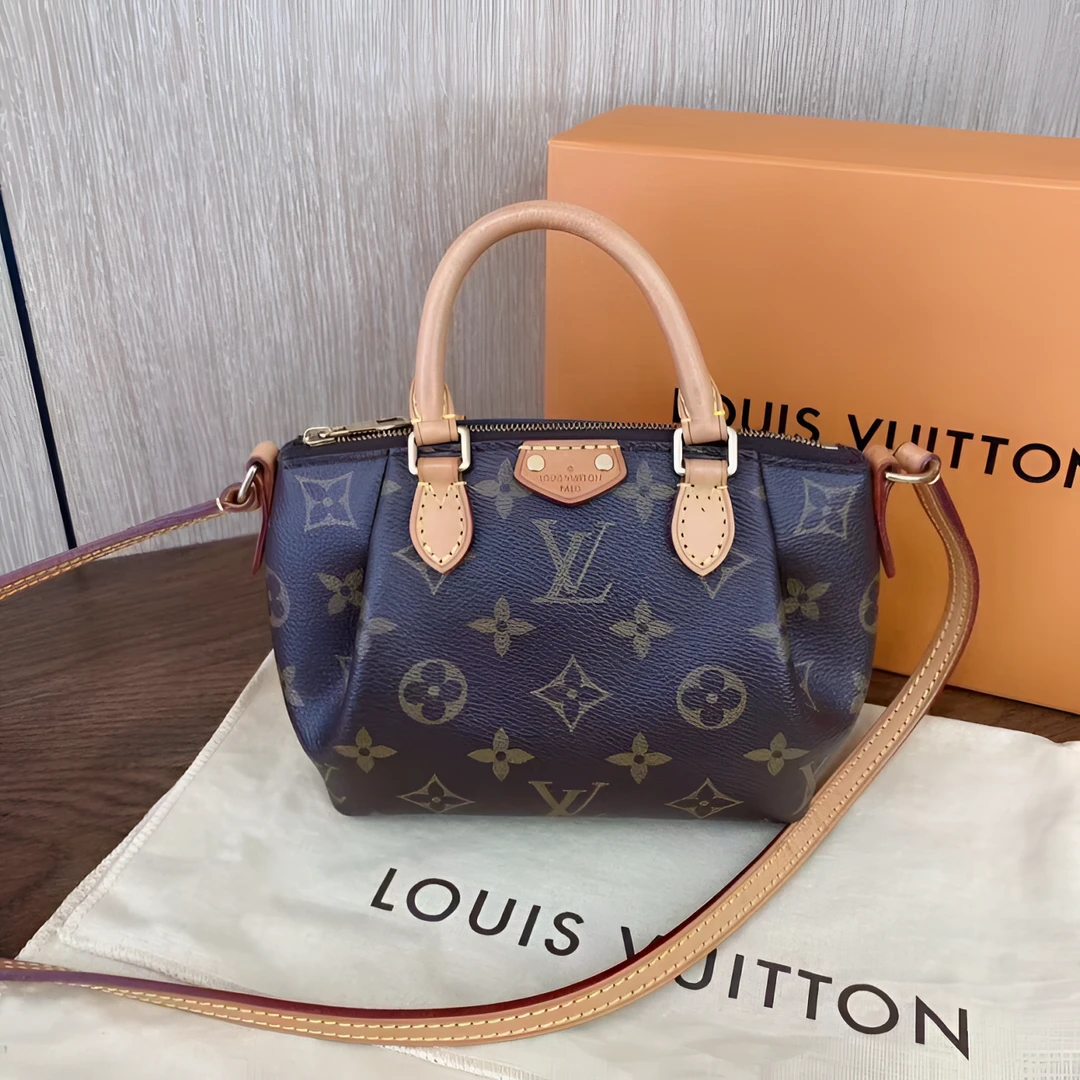 95新 LouisVuitton/路易威登 【专属】LVnano麻将包饺子包（换新）
