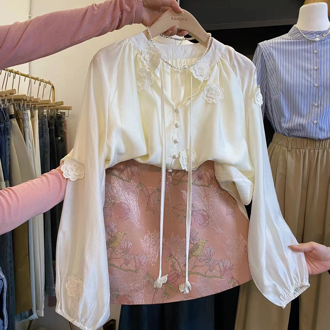 璎婲sᴀᴋᴜʀᴀ【春光蝶影】图法式设计感温柔风甜美气质立体花朵衬衫