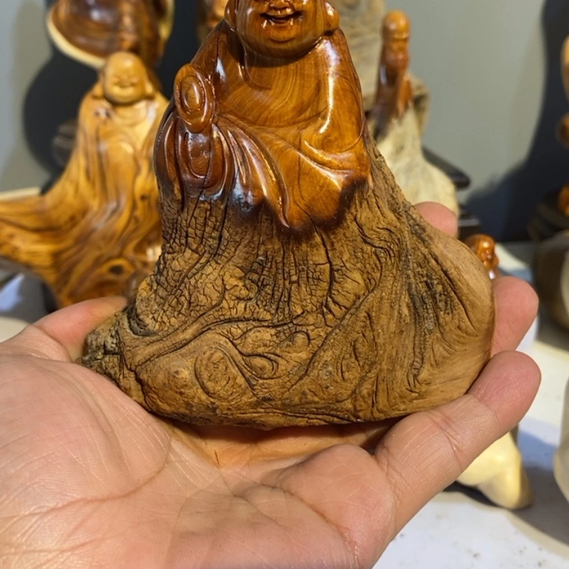 【闪购商品】崖柏龙*
