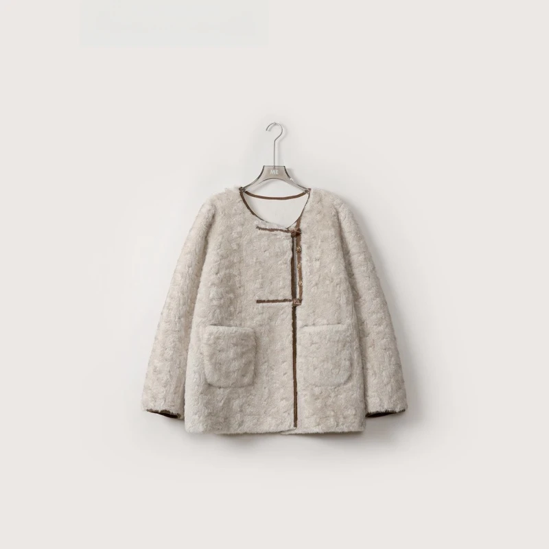 新中式羔毛绒皮毛一体外套女2024秋冬新款高级感外套