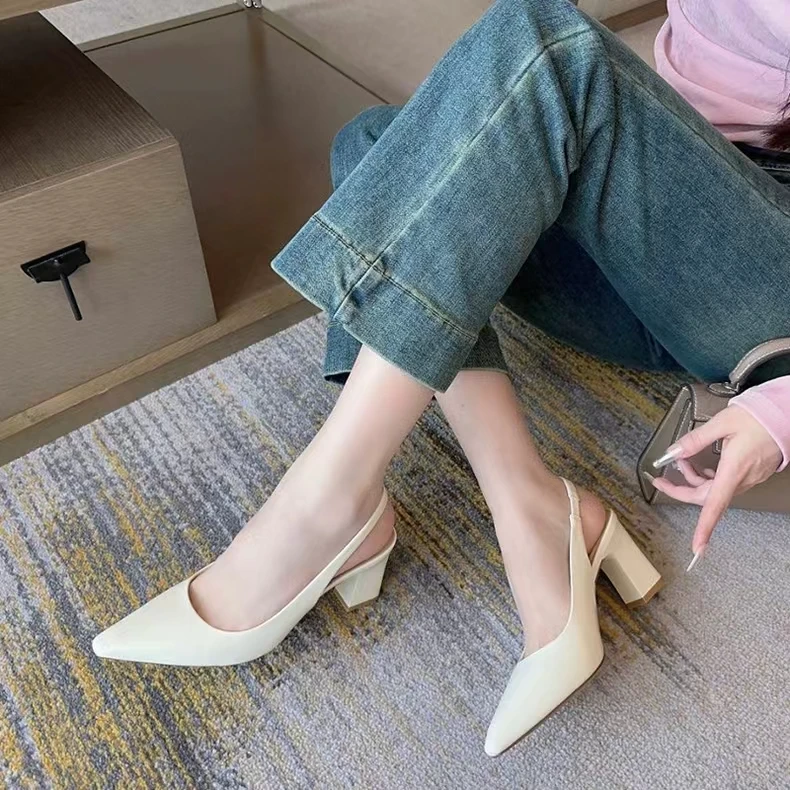 夏季新款百搭性感粗跟浅口中跟漆皮凉鞋9050-1