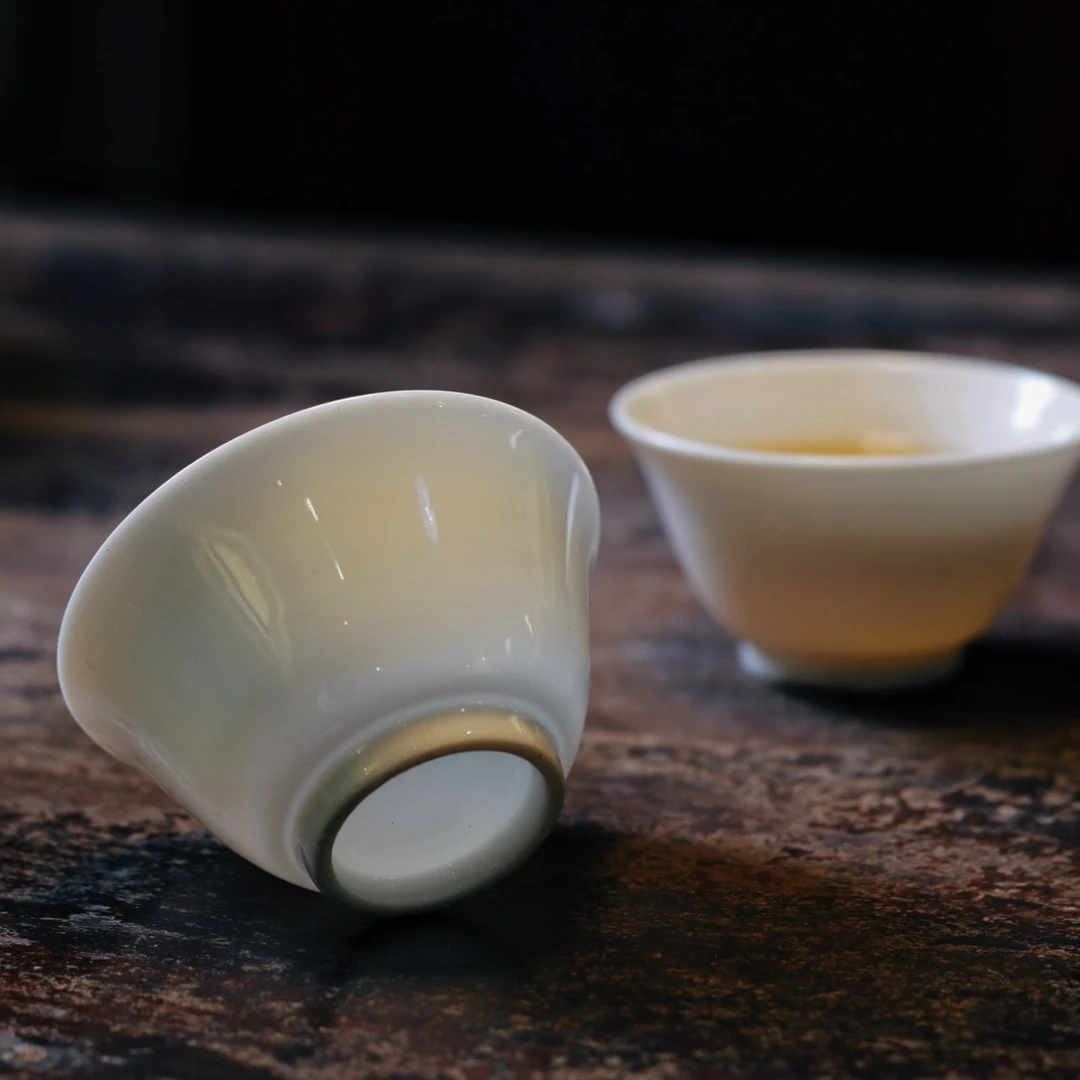 高端陶瓷工夫茶杯全手工手拓中式马蹄杯30cc摹古工夫茶杯若深杯