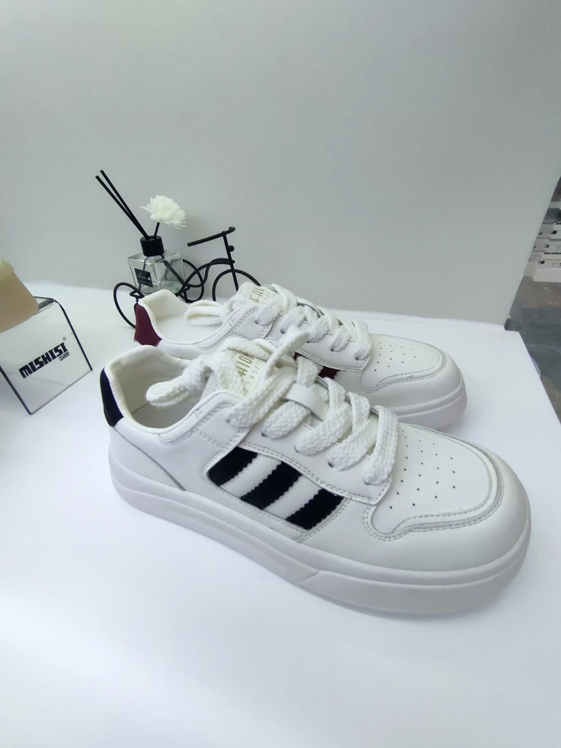 舒适软底系带小白鞋女透气休闲鞋低帮圆头平底百搭单鞋