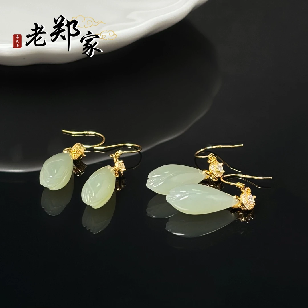 【老郑家】925银镶和田玉玉兰花耳钩 (多样性发一件) 43