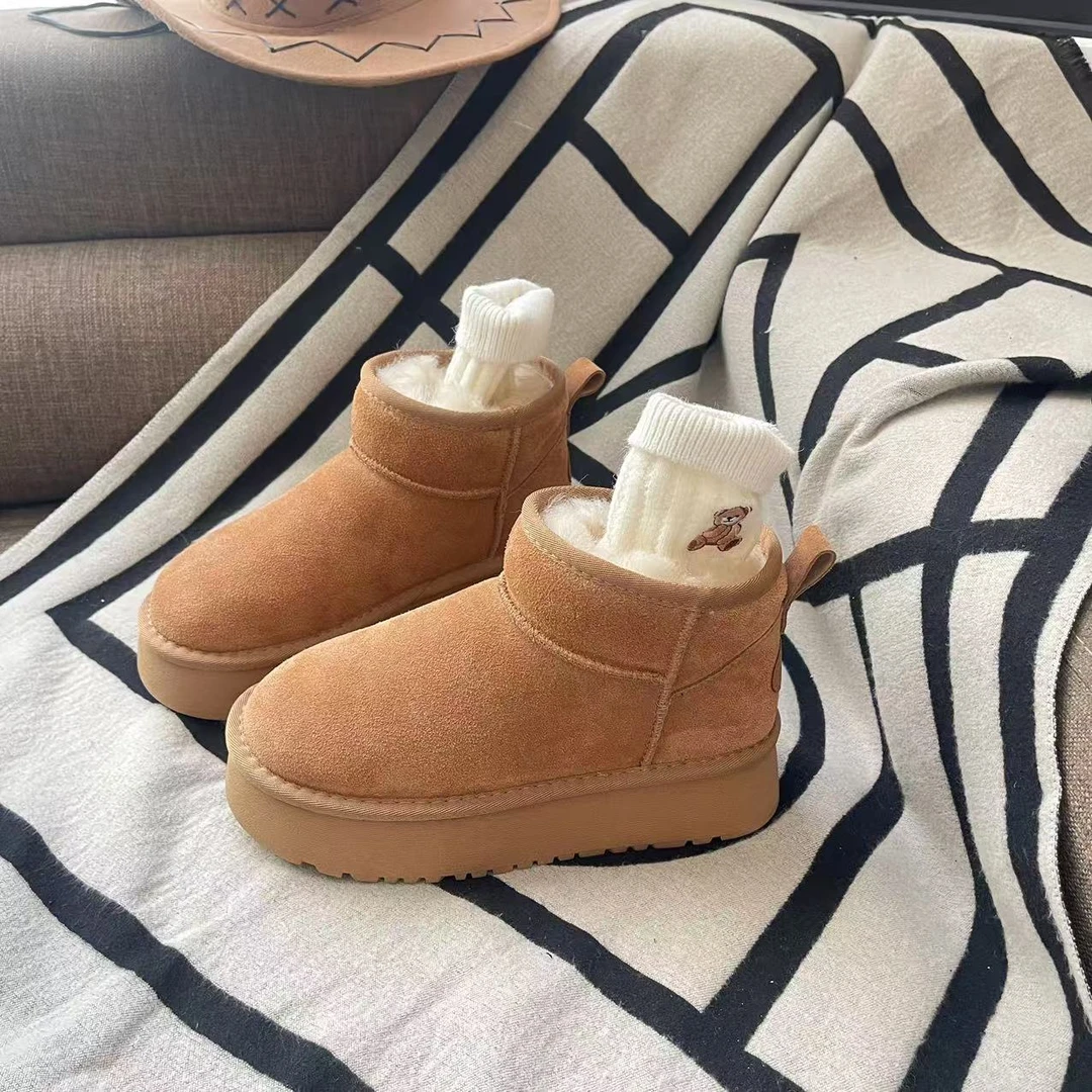 女靴2024冬季新款加绒保暖纯色雪地靴3001