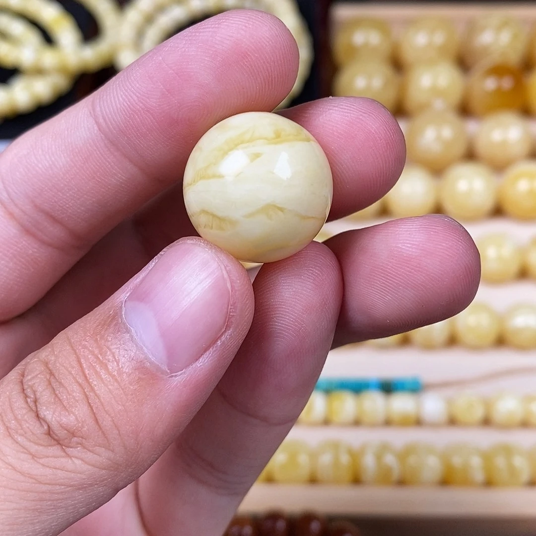 蜜蜡珠宝奇石未镶嵌