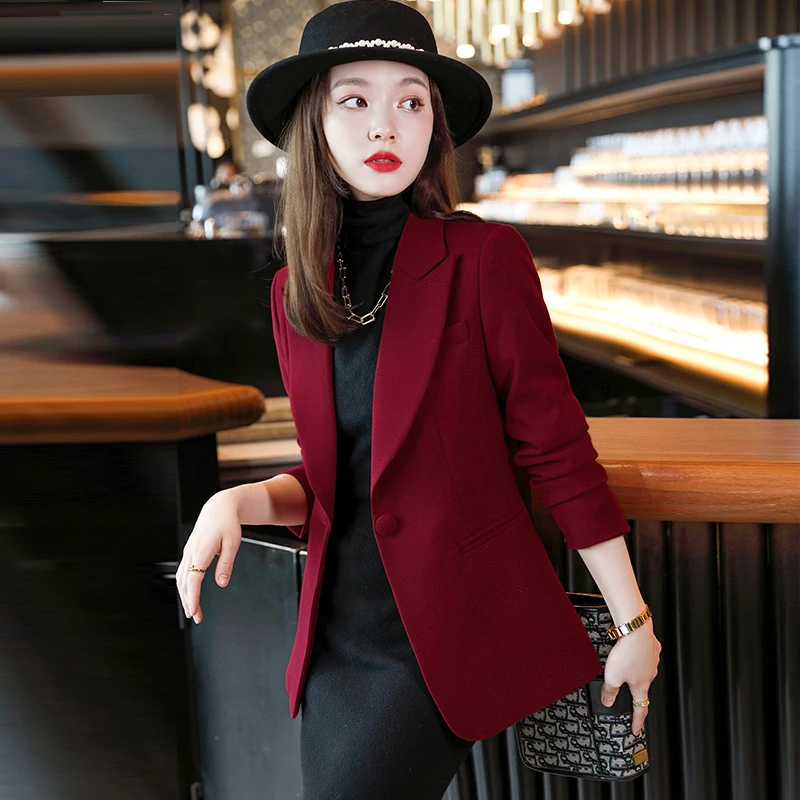 酒红色高级感休闲西装外套女款爆款2025新款韩版女式小西服上衣