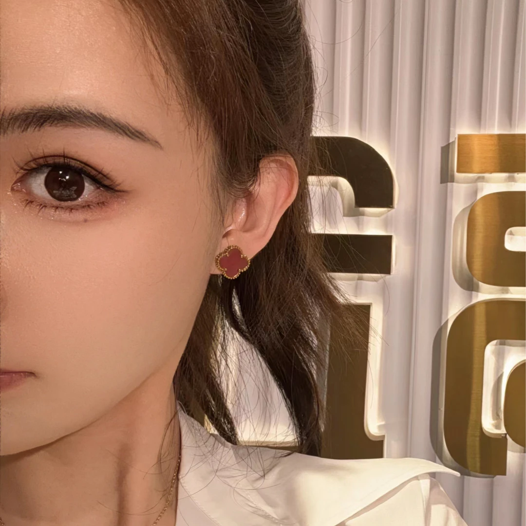 MOJY四朵花花时尚耳钉