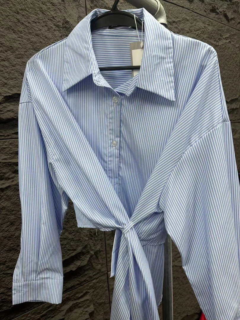 穿过腰  polo衬衫上衣