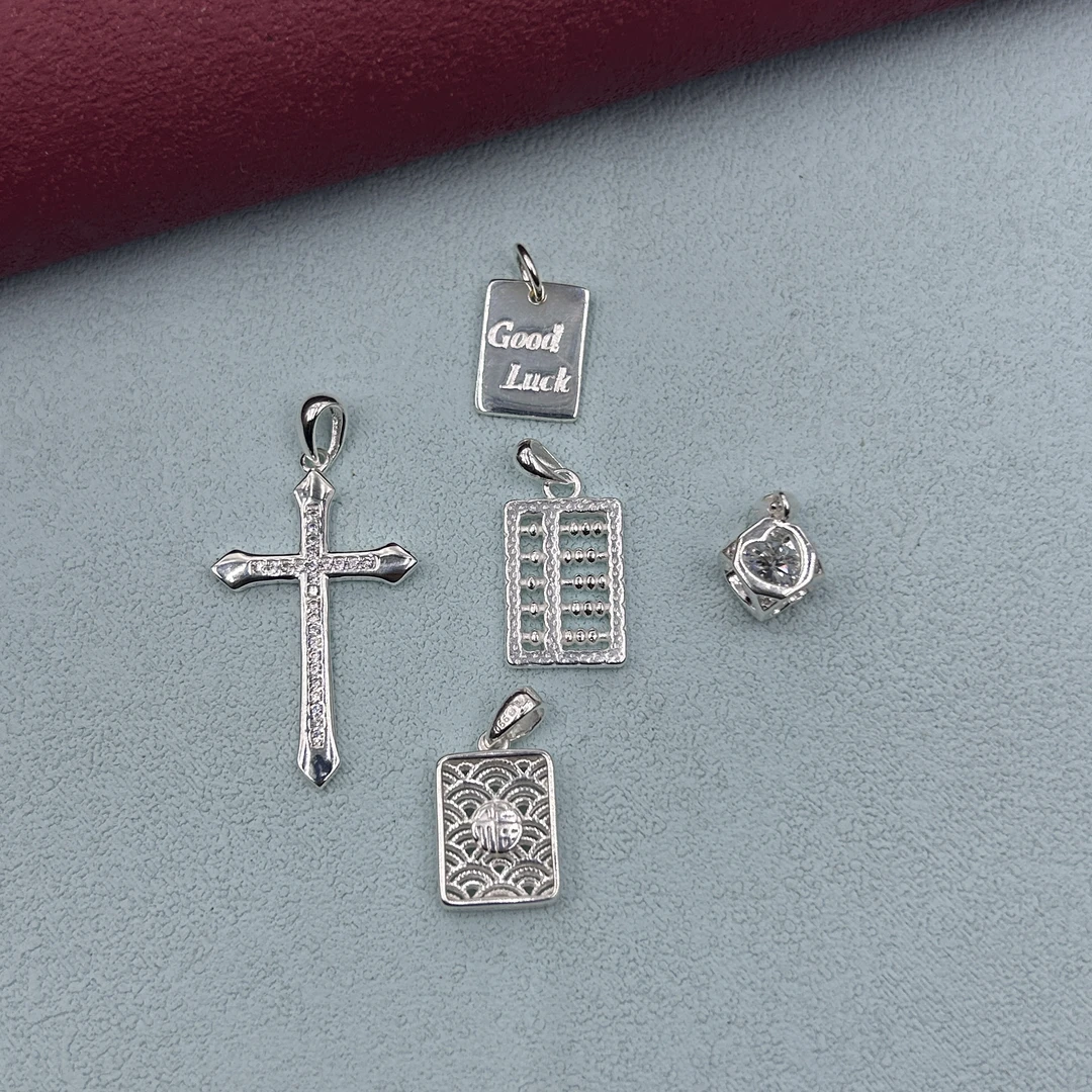 吊坠足银合成锆石 方糖 十字架 祥云福牌 小算盘 好运 足银吊坠