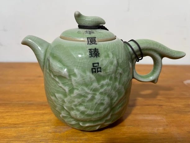 豆青釉汝窑高雀牡丹壶223
