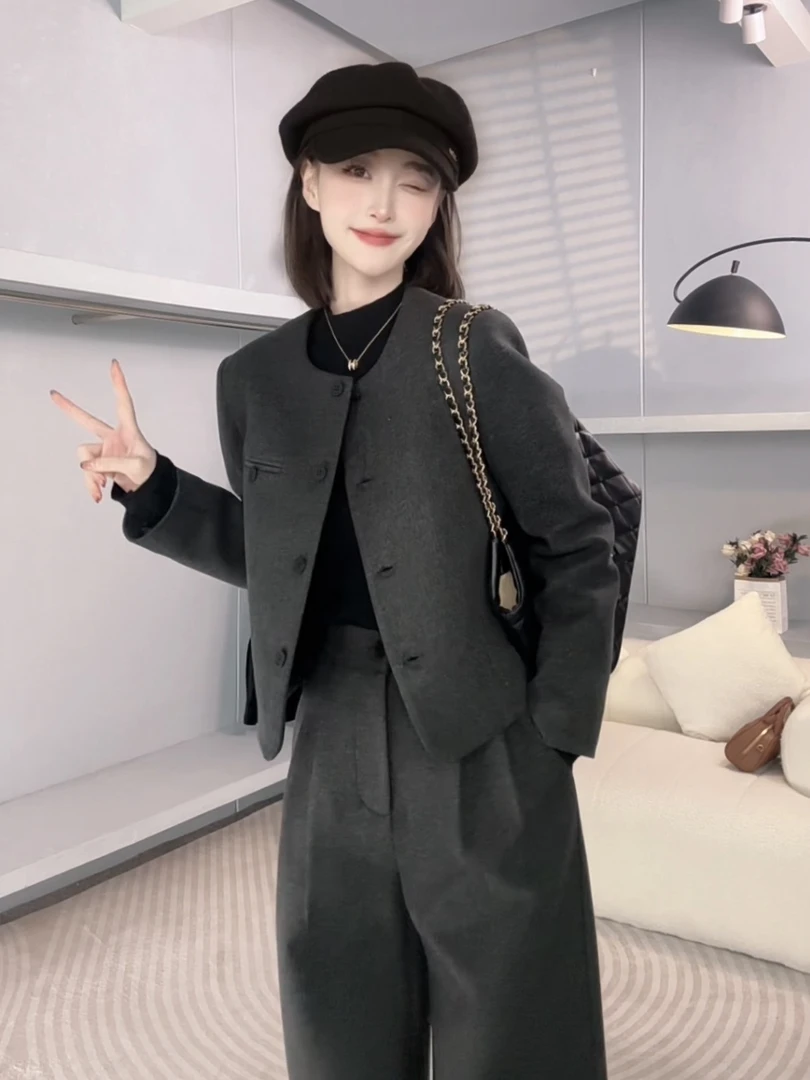 小香风羽绒外套女2024秋冬新款轻奢高级感直筒裤两件套BN0415