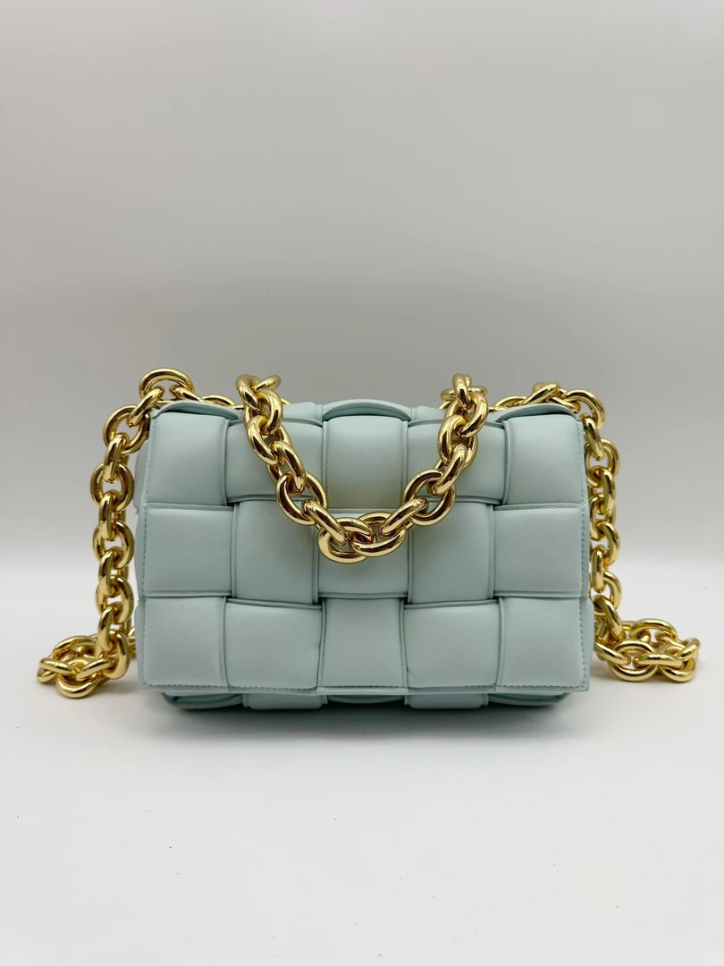 95新 BOTTEGA VENETA/葆蝶家 粗链条斜挎包枕头包14913