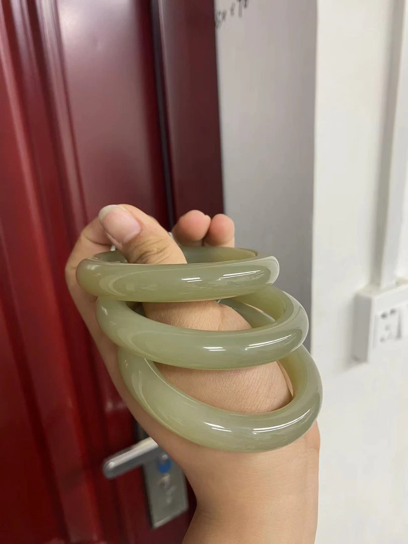 天然和田玉茶晴色性价比微糖正装手镯多样性发货拍一发一D