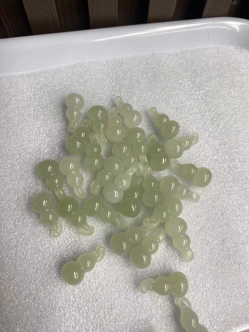 冰底和田玉晴水葫芦吊坠多样性发货发其一