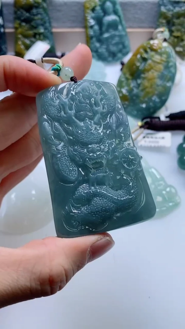 【闪购商品】翡翠挂件未镶嵌