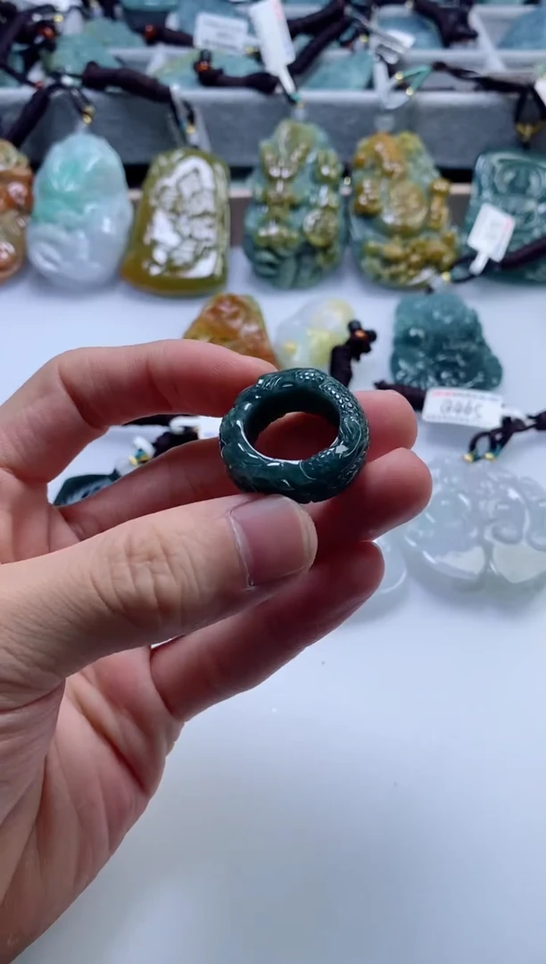 【闪购商品】翡翠挂件未镶嵌