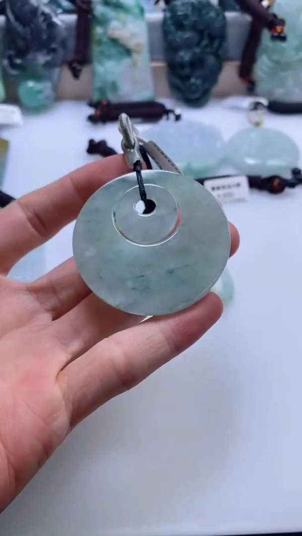 【闪购商品】翡翠挂件未镶嵌