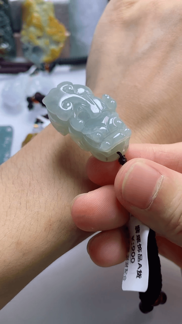 【闪购商品】翡翠挂件未镶嵌