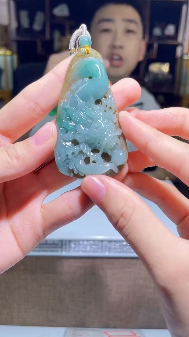 【闪购商品】翡翠吊坠(不含链)未镶嵌C85