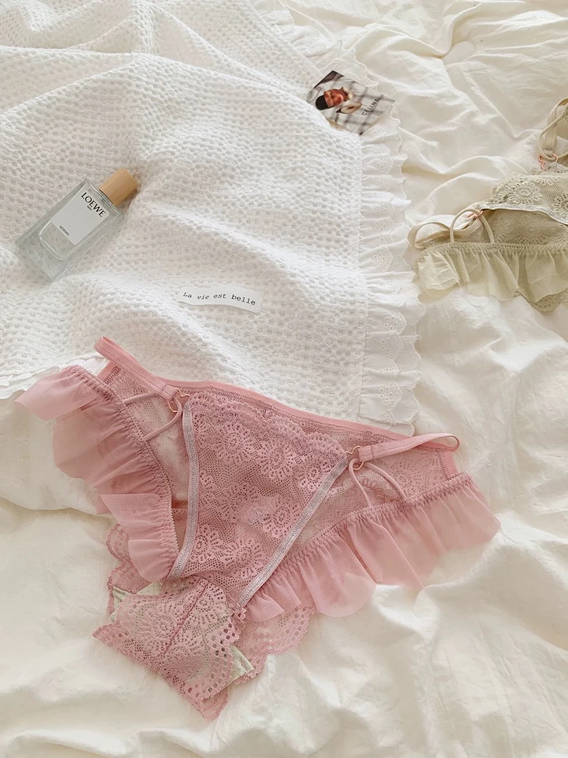 出水芙蓉*纯欲少女夏季蕾丝内裤女镂空环扣细带透气情调三角裤