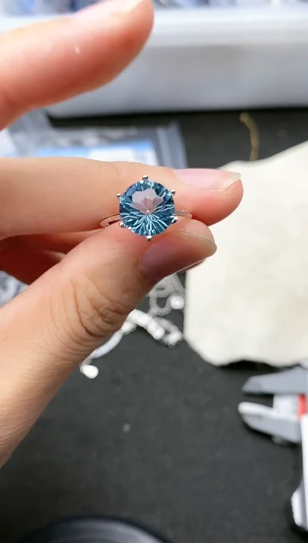 【闪购商品】绿水晶戒指银S925镀金镶嵌戒指