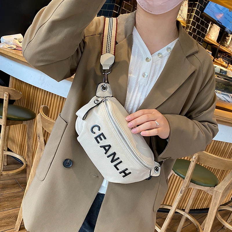 软皮胸包女2025新款休闲斜挎腰包女潮ins高级感百搭单肩包潮包