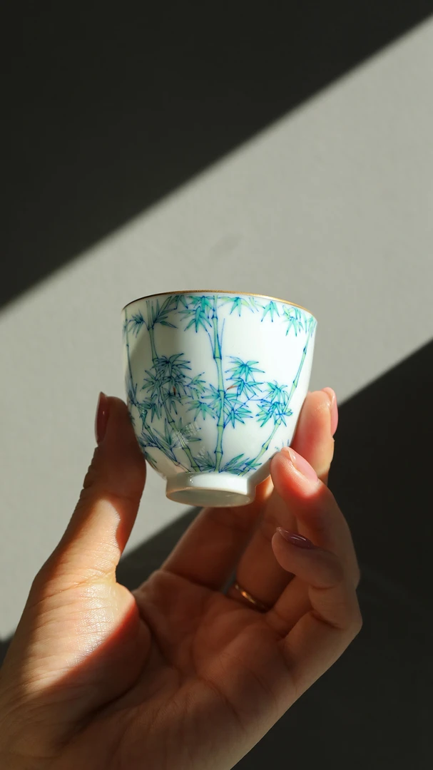 【弥生茶事】清本源内模印锦地开窗斗彩竹纹小直口杯景德镇陶瓷茶具