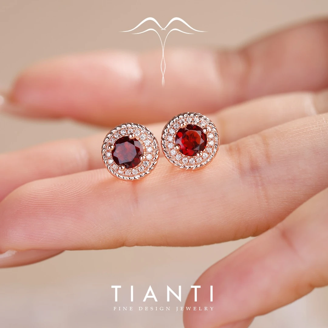 TIANTI/天缇【稚京】6mm 圆形天然鸽血红石榴石耳钉 S925银玫瑰金