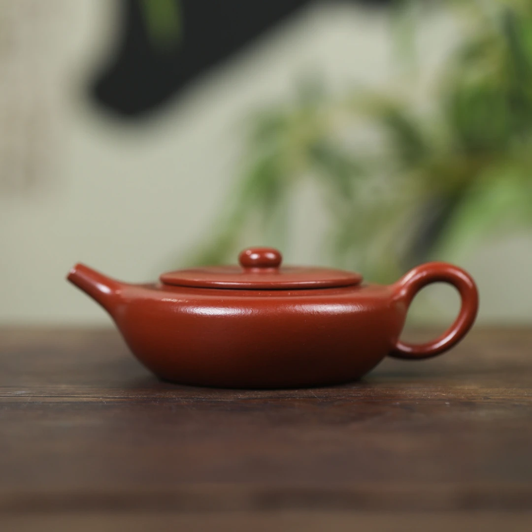 【扁晨】 原矿朱泥大红袍  150cc 手工制作 内推孔 宜兴紫砂壶